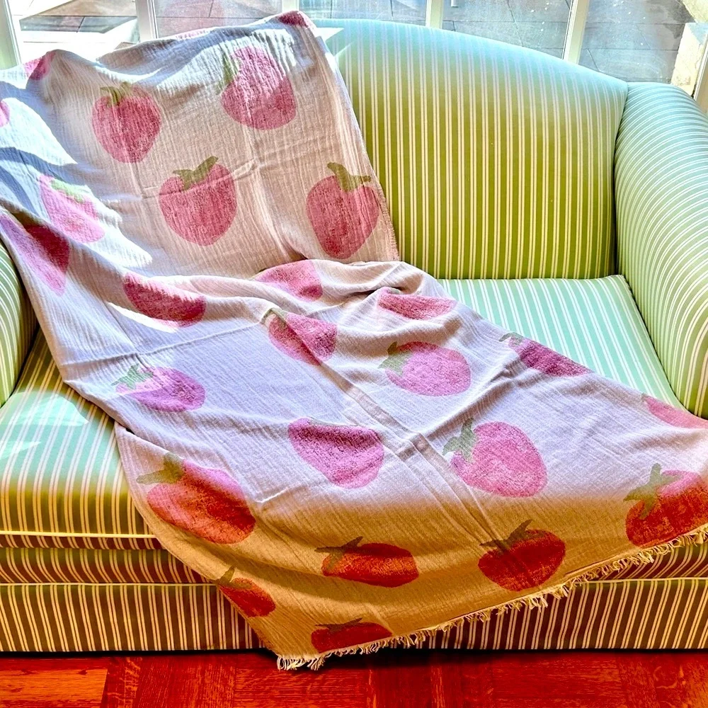 Anthropologie strawberry 🍓
